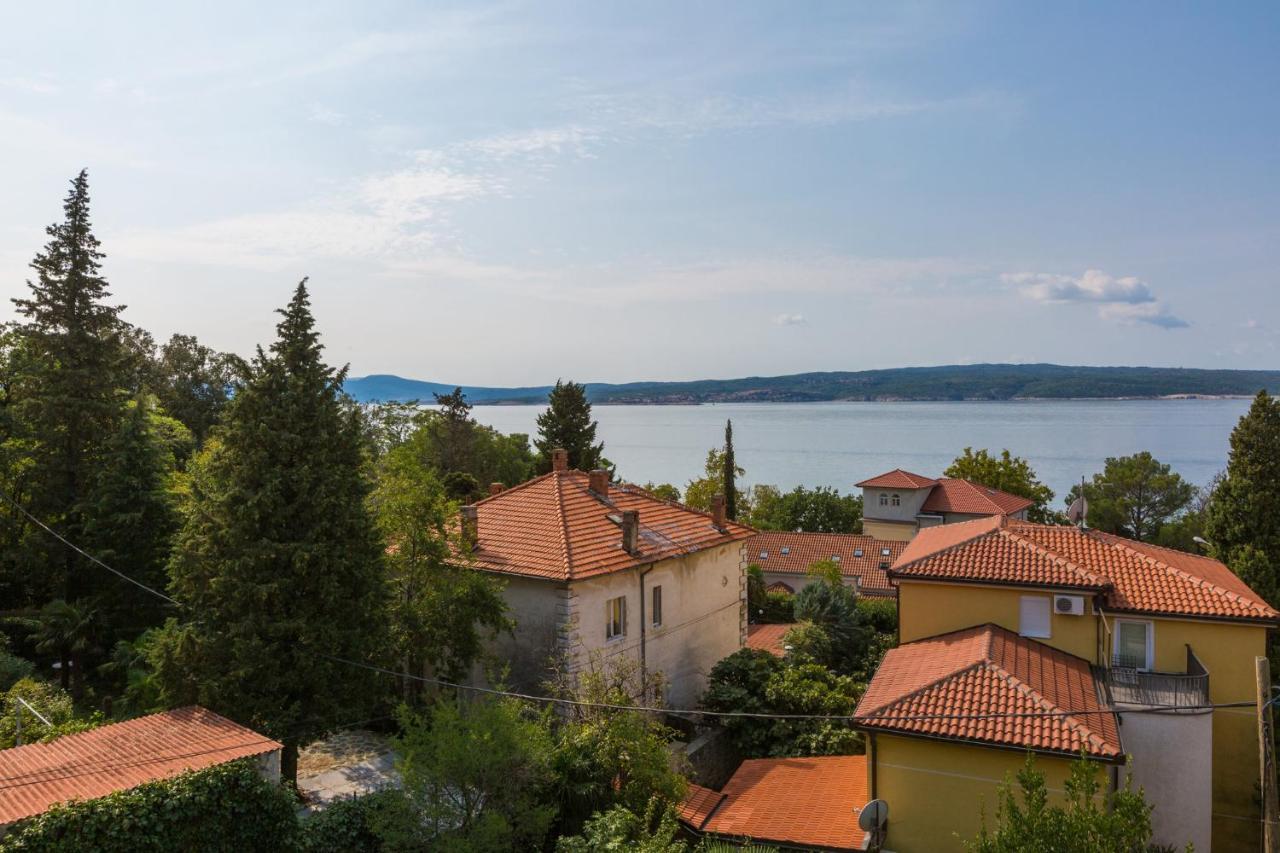 Jasminka Loncaric Apartment Crikvenica Exterior foto