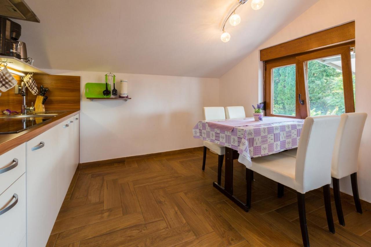 Jasminka Loncaric Apartment Crikvenica Exterior foto