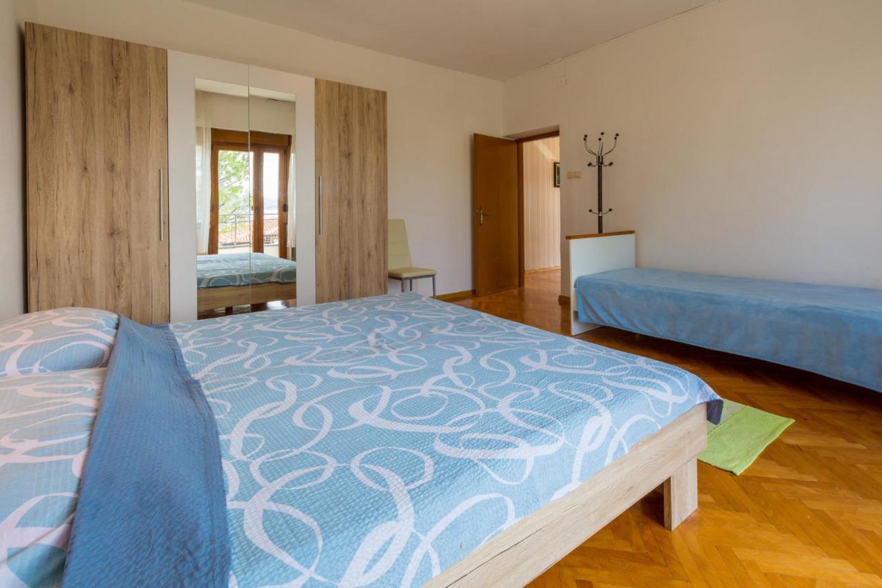 Jasminka Loncaric Apartment Crikvenica Exterior foto
